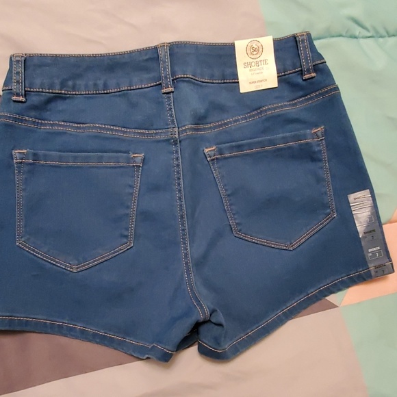 Denim shorts - Picture 4 of 4